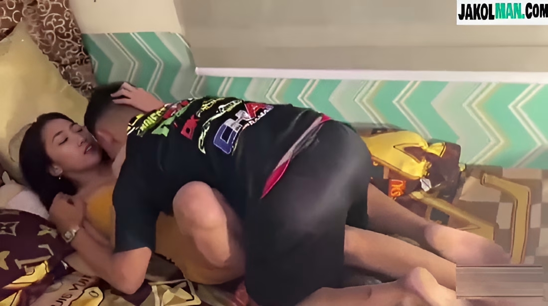 Youjizz Mukbang muna bago tirahin